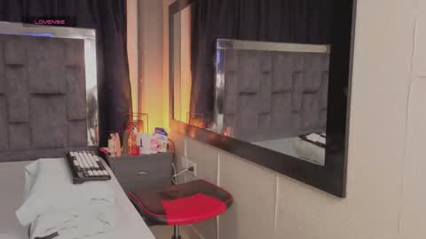 leomonnroe online show from 03.15.26