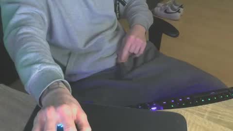 Lele 97 online show from 12.26.24