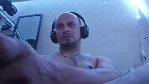 Snapshot of leonar0101 chatting on 12.05.24 leonar0101 online show from 12.05.24