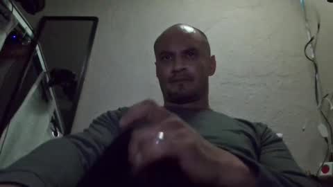 Snapshot of leonar0101 chatting on 12.17.24 leonar0101 online show from 12.17.24