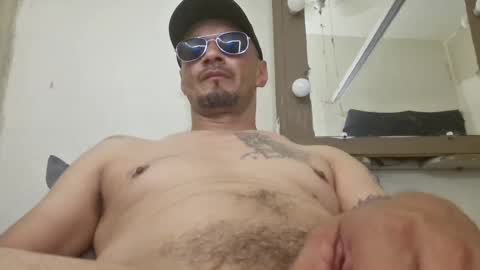 Snapshot of leonar0101 chatting on 09.16.25 leonar0101 online show from 09.16.25