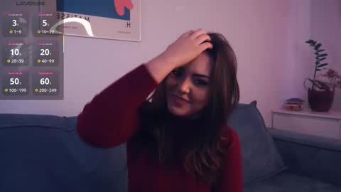 Snapshot of leonardarizk chatting on 10.07.25 Mia online show from 10.07.25