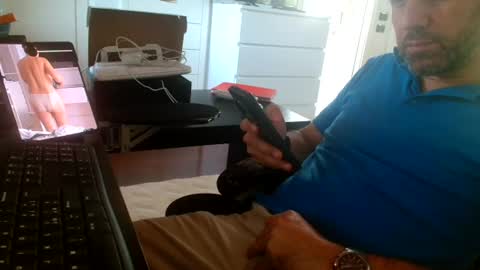 Snapshot of leone44 chatting on 06.16.26 angel e sonia online show from 06.16.26