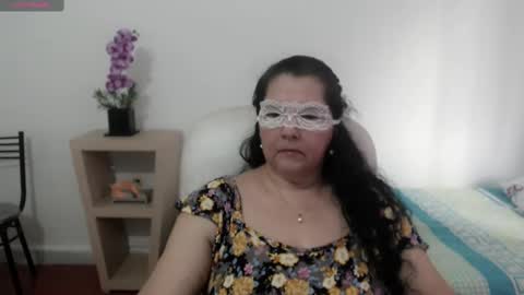 leonela   online show from 02.18.25