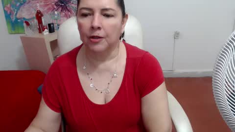 leonela   online show from 09.10.25