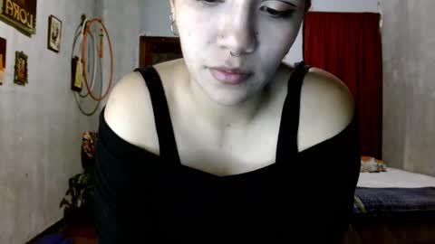 leonela  online show from 09.16.25