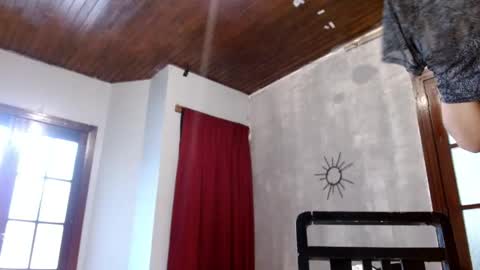 leonela  online show from 10.10.25