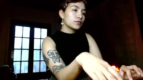 leonela  online show from 10.27.25