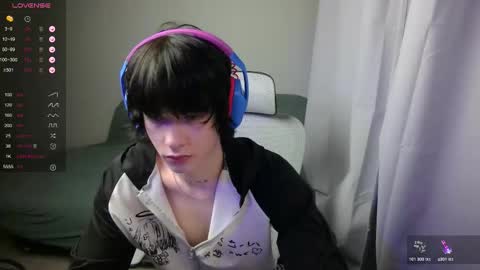 Snapshot of leonkissboy chatting on 02.07.26 leonkissboy online show from 02.07.26