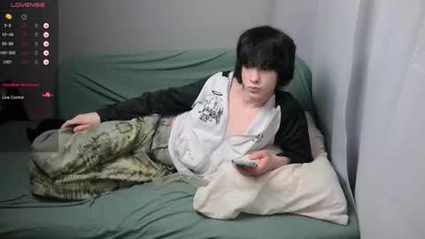 Snapshot of leonkissboy chatting on 02.24.26 leonkissboy online show from 02.24.26