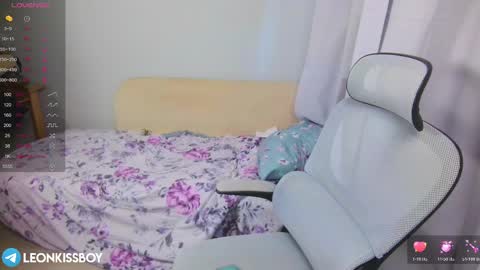 leonkissboy online show from 04.01.26