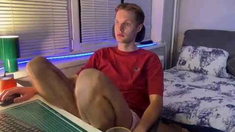 Snapshot of leonnextdoor chatting on 01.31.26 Leon online show from 01.31.26