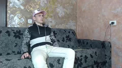 leoroman online show from 10.24.25