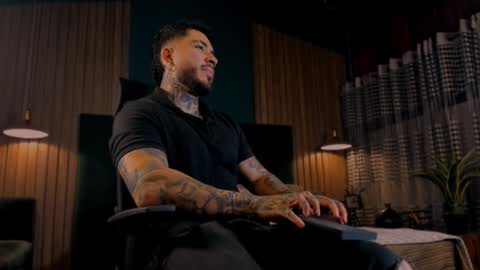 Leo Salvatore online show from 02.04.25