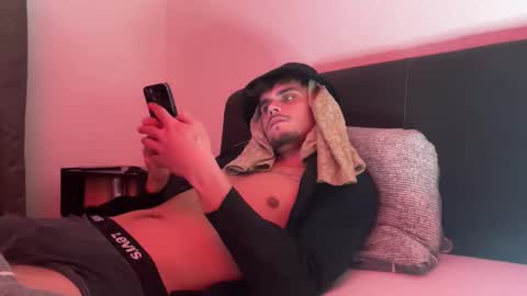 leosehenrot736234 online show from 04.15.26