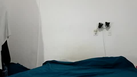 Abril online show from 10.12.25