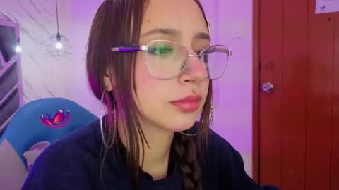 Snapshot of leri_rose_ chatting on 05.05.26 online show from 05.05.26