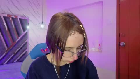 Snapshot of leri_rose_ chatting on 05.06.26 online show from 05.06.26