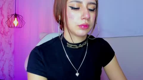 Snapshot of leri_rose_ chatting on 06.27.26 online show from 06.27.26