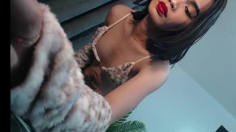 Trisha18 online show from 02.27.25