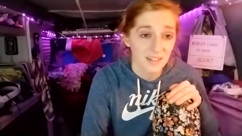 LesleyGumGrass- The Boring Trans girl online show from 02.20.25