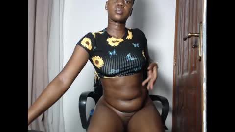 Snapshot of leslie_bebby2 chatting on 03.12.26 leslie online show from 03.12.26