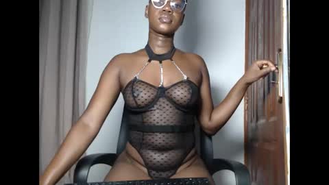 Snapshot of leslie_bebby2 chatting on 03.15.26 leslie online show from 03.15.26