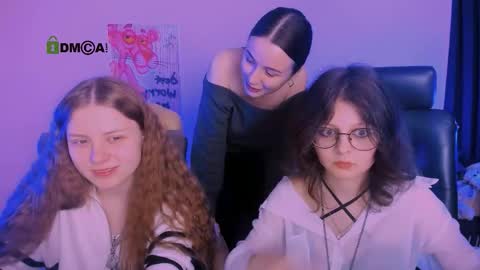 leslie_bird online show from 11.12.25