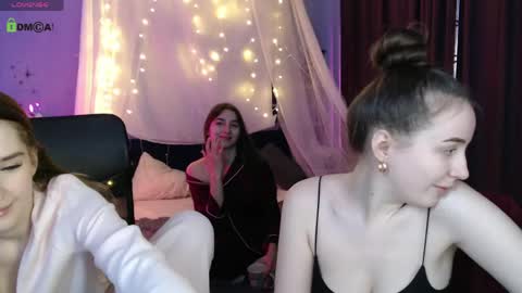 leslie_bird online show from 04.14.26