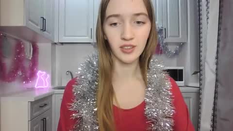  LESLIE   online show from 12.23.24