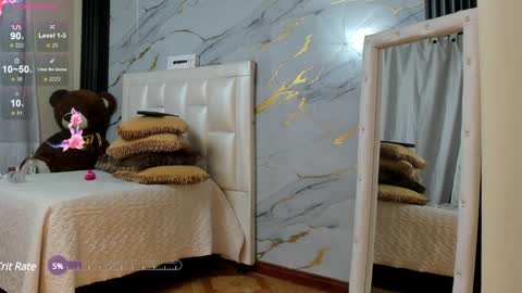 I am here from Monday to Friday from 730 am to 130 pm Colombia time and saturday from 500 am to 1000 am .... Soon Blue page online show from 01.18.25