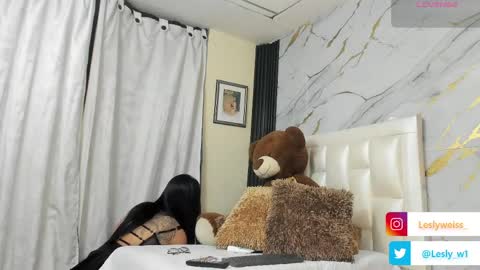 I am here from Monday to Friday from 730 am to 130 pm Colombia time and saturday from 500 am to 1000 am .... Soon Blue page online show from 04.16.26