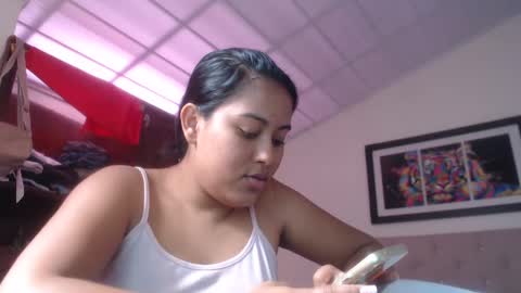 Snapshot of leslyandika chatting on 01.25.25 LeslyAndika online show from 01.25.25