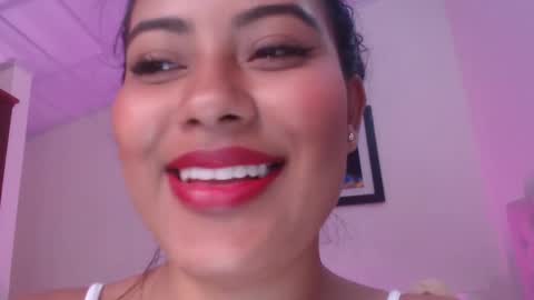 Snapshot of leslyandika chatting on 03.08.25 LeslyAndika online show from 03.08.25