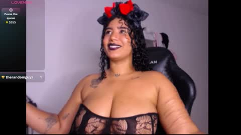 lesly online show from 10.30.25