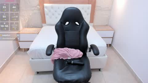   online show from 04.15.26