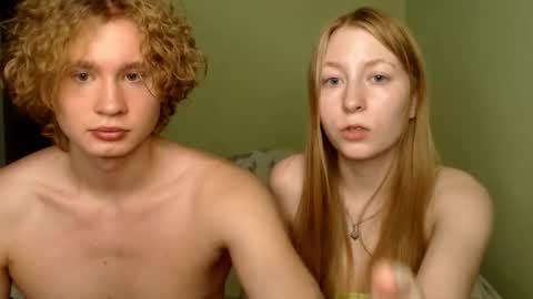 Snapshot of lessyxjhony chatting on 11.02.25 Alisa Jhony online show from 11.02.25