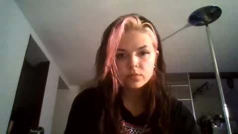 Snapshot of lethalivy chatting on 06.17.26 Ivy online show from 06.17.26