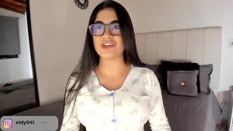 Leticia online show from 10.22.25