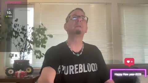 Snapshot of letloverule63 chatting on 01.06.25 letloverule63 online show from 01.06.25