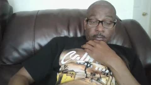 Snapshot of letmegetsum2 chatting on 05.19.26 letmegetsum2 online show from 05.19.26