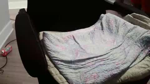 letmesoloher1st online show from 04.01.26