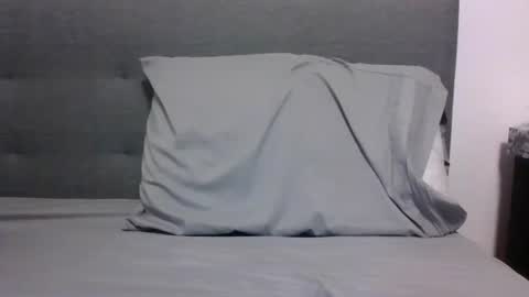 Snapshot of lets_play143 chatting on 10.27.25 lets_play143 online show from 10.27.25