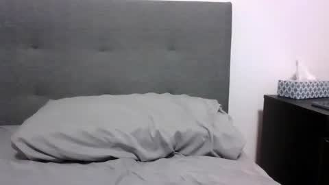 lets_play143 online show from 11.18.25