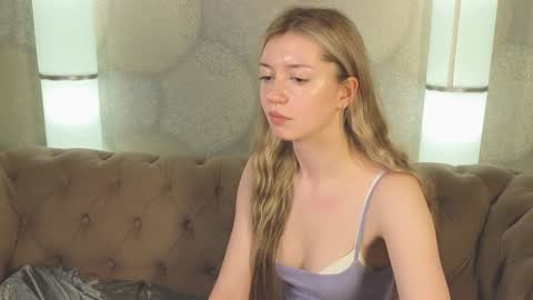 Snapshot of lettablush chatting on 01.11.25 letta online show from 01.11.25