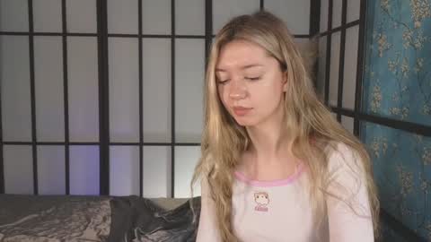 Snapshot of lettablush chatting on 01.16.25 letta online show from 01.16.25