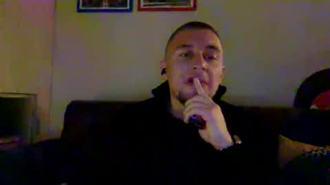 Snapshot of lev1ngston chatting on 11.17.25 lev1ngston online show from 11.17.25