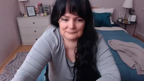 Mary online show from 12.18.25