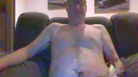 Snapshot of levensgenieters2 chatting on 12.15.25 levensgenieters2 online show from 12.15.25