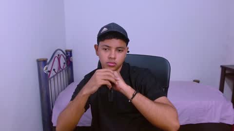 Snapshot of levii_7 chatting on 10.01.25 0600AM-1200PM - online show from 10.01.25